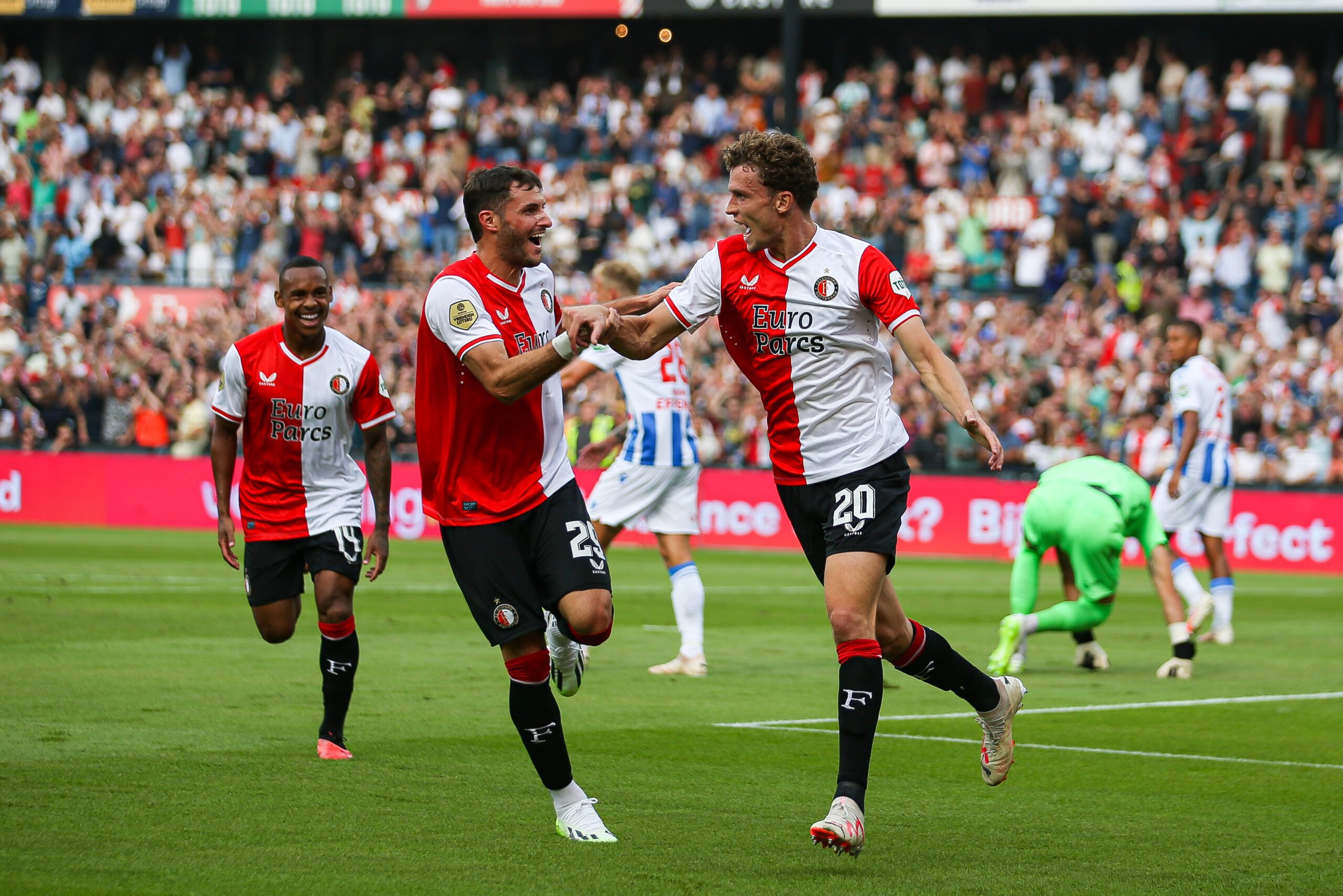 Eredivisie: Oppermachtig Feyenoord Vernedert SC Heerenveen